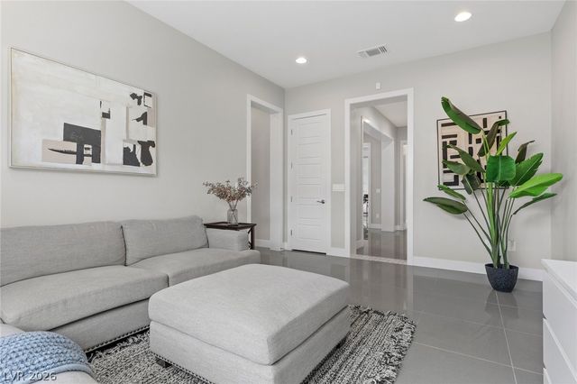 11200 Luna Blanca Drive, Las Vegas, NV 89138