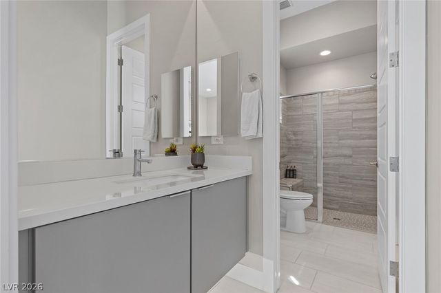 11200 Luna Blanca Drive, Las Vegas, NV 89138