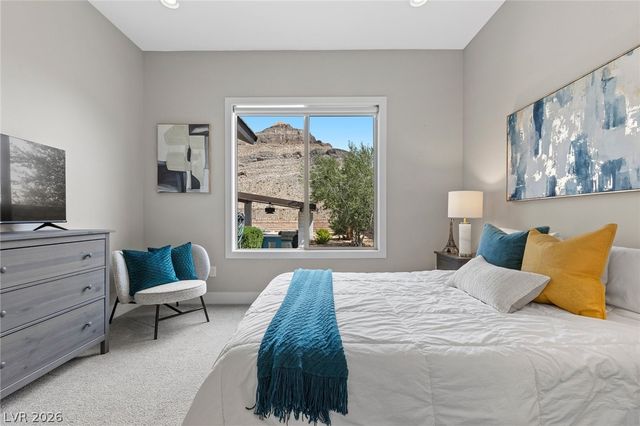 11200 Luna Blanca Drive, Las Vegas, NV 89138