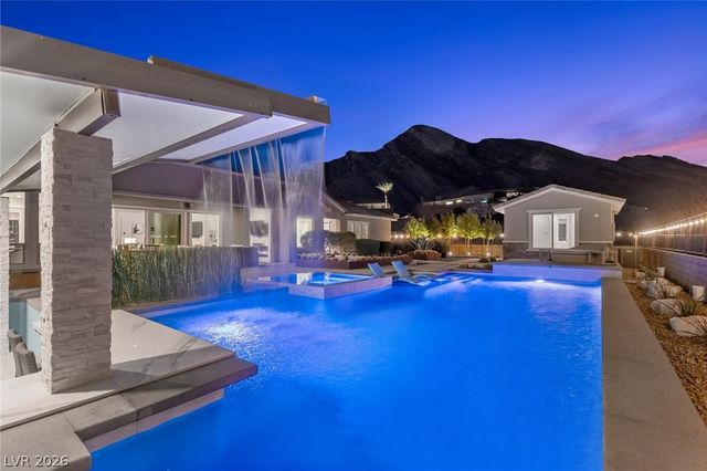 11200 Luna Blanca Drive, Las Vegas, NV 89138