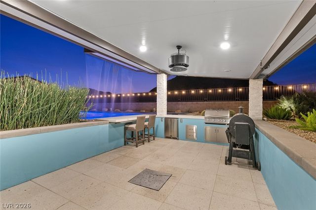 11200 Luna Blanca Drive, Las Vegas, NV 89138