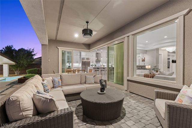 11200 Luna Blanca Drive, Las Vegas, NV 89138