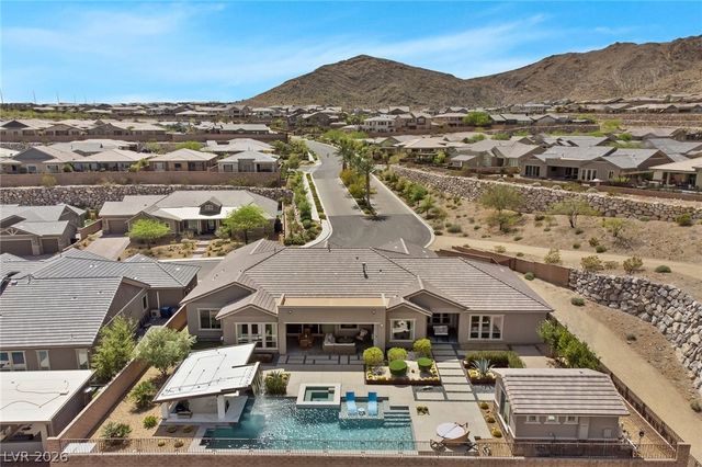 11200 Luna Blanca Drive, Las Vegas, NV 89138