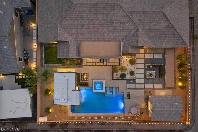 11200 Luna Blanca Drive, Las Vegas, NV 89138