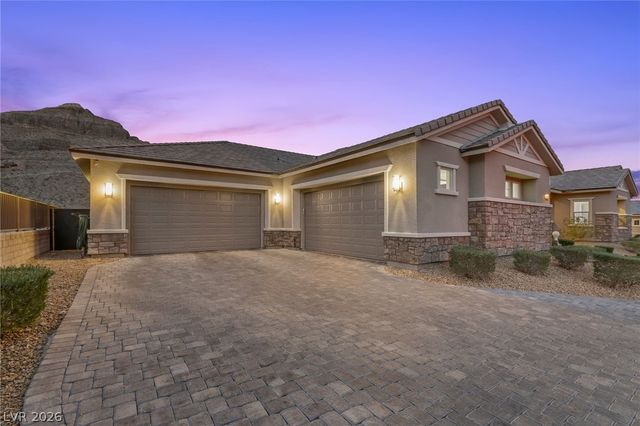 11200 Luna Blanca Drive, Las Vegas, NV 89138