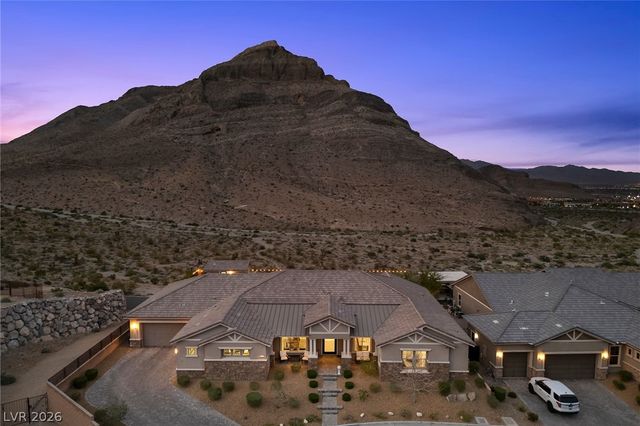 11200 Luna Blanca Drive, Las Vegas, NV 89138