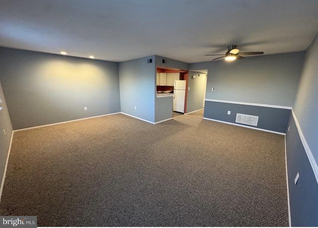 513 CORINTHIAN, Essington, PA 19029