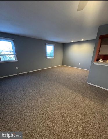 513 CORINTHIAN, Essington, PA 19029