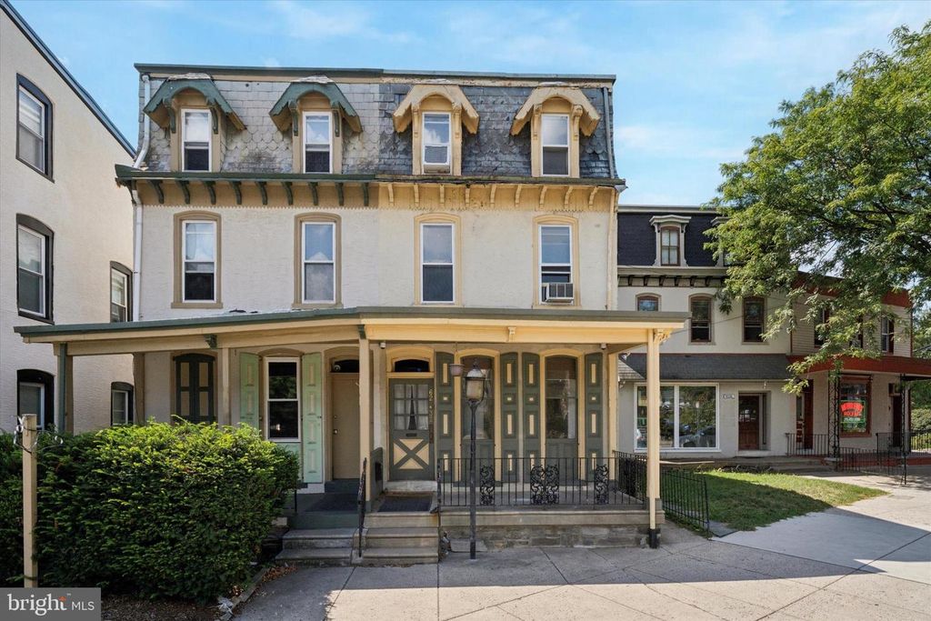 6232 RIDGE AVE, Philadelphia, PA 19128