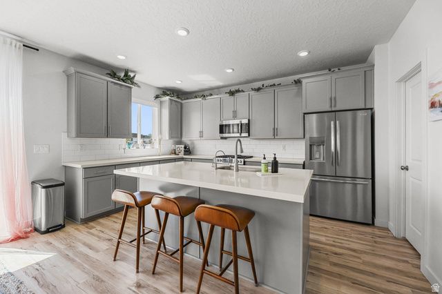 2553 N BLUEBELL DR, Saratoga Springs, UT 84045