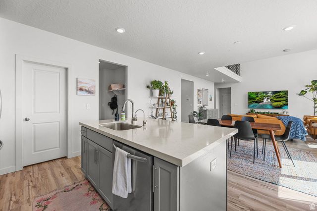 2553 N BLUEBELL DR, Saratoga Springs, UT 84045