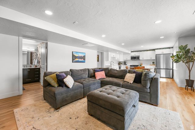 2553 N BLUEBELL DR, Saratoga Springs, UT 84045