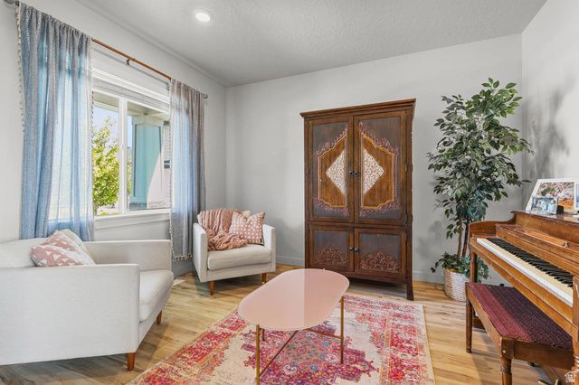 2553 N BLUEBELL DR, Saratoga Springs, UT 84045