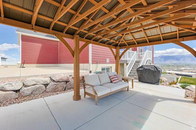 2553 N BLUEBELL DR, Saratoga Springs, UT 84045