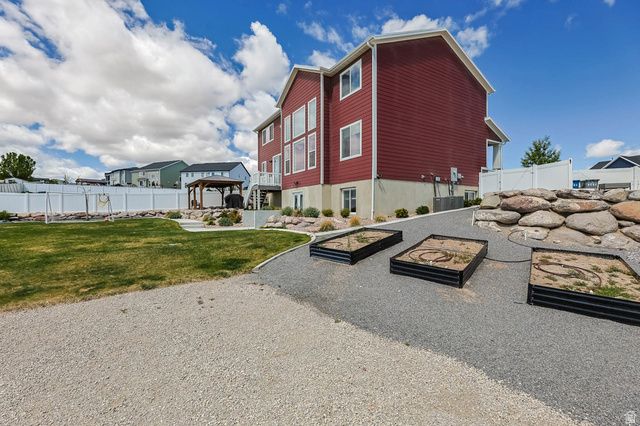 2553 N BLUEBELL DR, Saratoga Springs, UT 84045