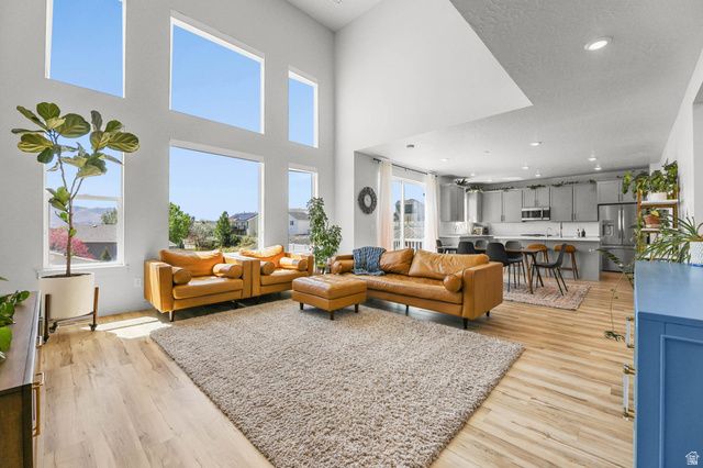2553 N BLUEBELL DR, Saratoga Springs, UT 84045