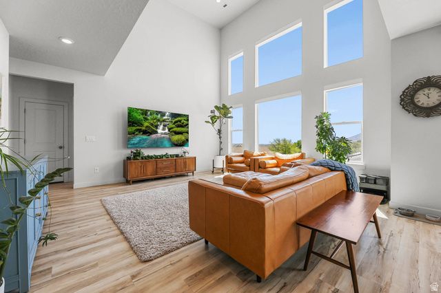 2553 N BLUEBELL DR, Saratoga Springs, UT 84045