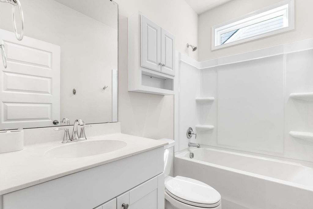 Image 10 of property listing at 222 Woodland Oak Way, Summerville, SC 29485