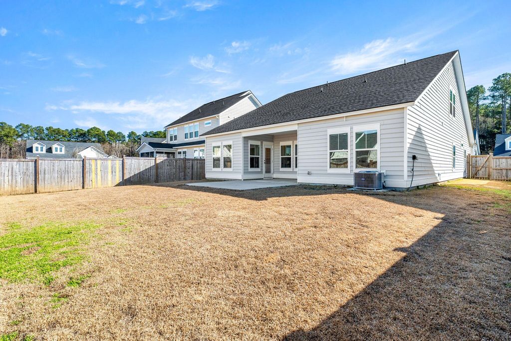 Image 38 of property listing at 222 Woodland Oak Way, Summerville, SC 29485