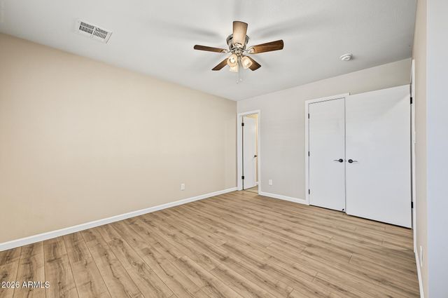 2301 E LAUREL Lane, Phoenix, AZ 85028