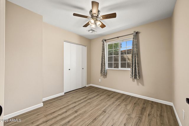 2301 E LAUREL Lane, Phoenix, AZ 85028