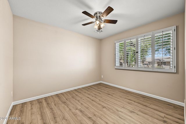 2301 E LAUREL Lane, Phoenix, AZ 85028