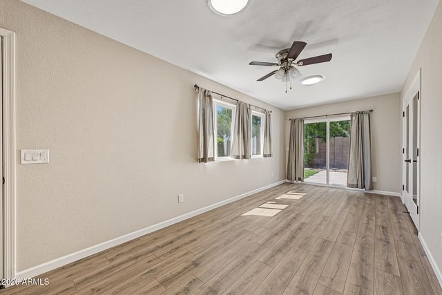 2301 E LAUREL Lane, Phoenix, AZ 85028