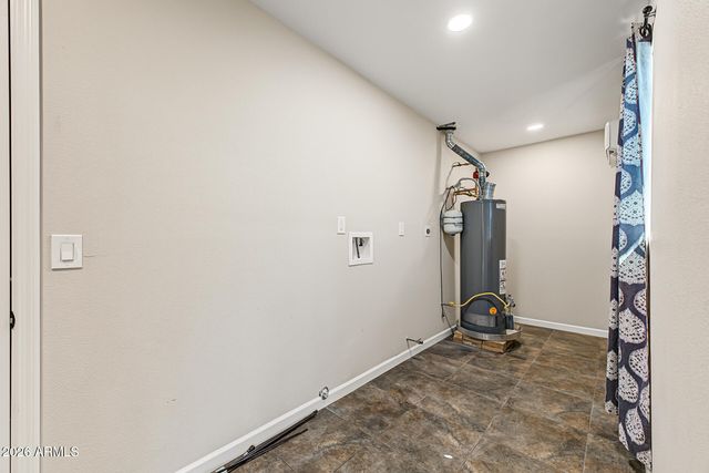 2301 E LAUREL Lane, Phoenix, AZ 85028