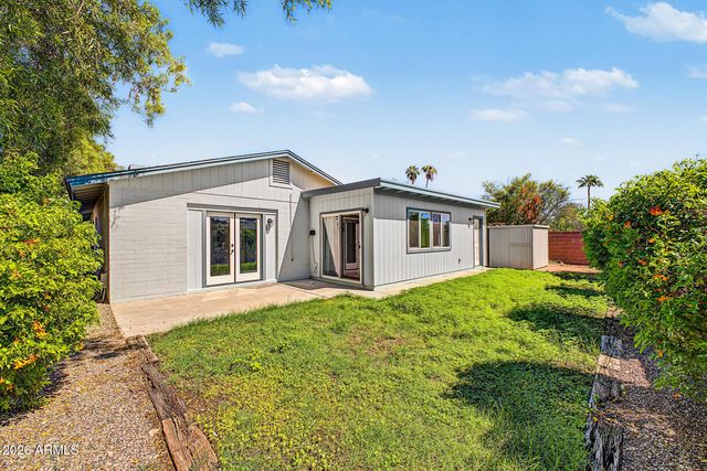 2301 E LAUREL Lane, Phoenix, AZ 85028