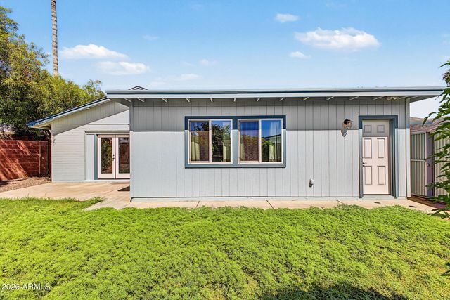2301 E LAUREL Lane, Phoenix, AZ 85028