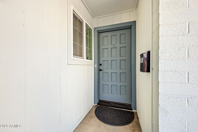 2301 E LAUREL Lane, Phoenix, AZ 85028