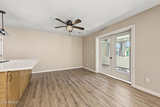 2301 E LAUREL Lane, Phoenix, AZ 85028
