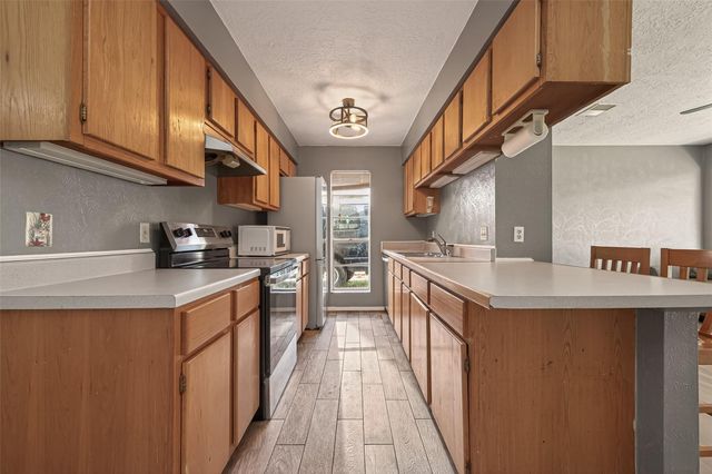 16643 Seawolf Drive, Houston, TX 77062