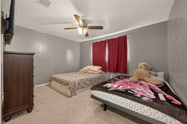 16643 Seawolf Drive, Houston, TX 77062