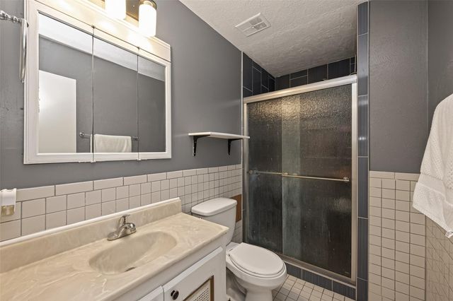 16643 Seawolf Drive, Houston, TX 77062