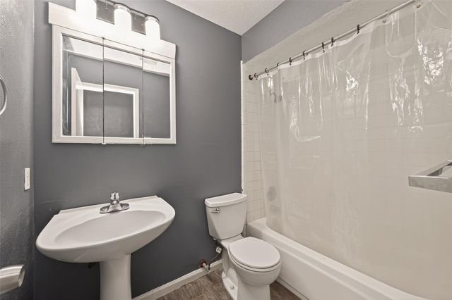 16643 Seawolf Drive, Houston, TX 77062