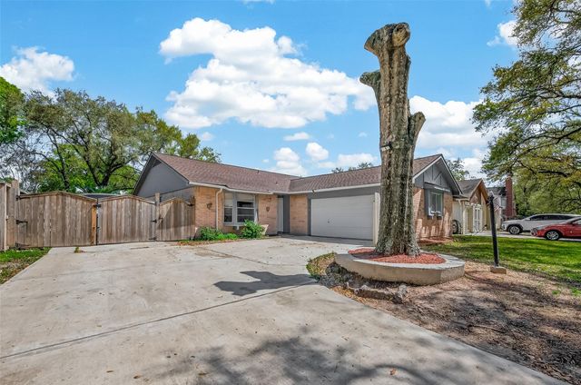 16643 Seawolf Drive, Houston, TX 77062