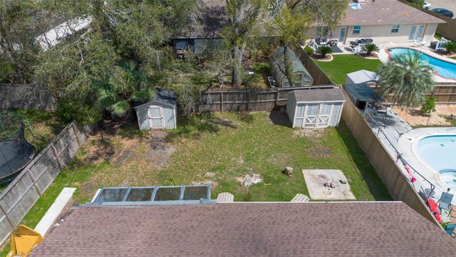 16643 Seawolf Drive, Houston, TX 77062