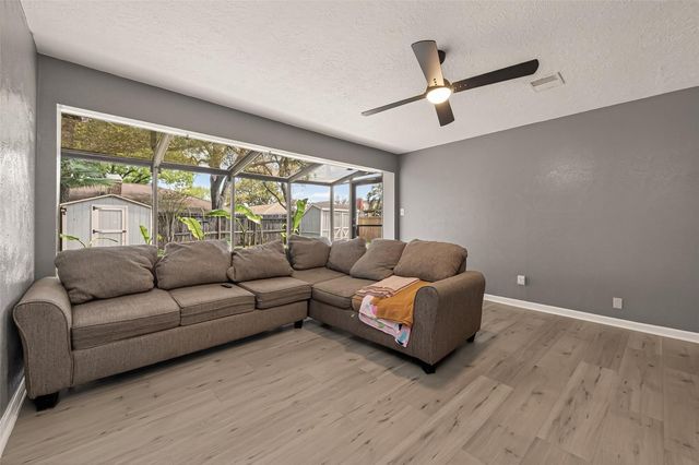 16643 Seawolf Drive, Houston, TX 77062