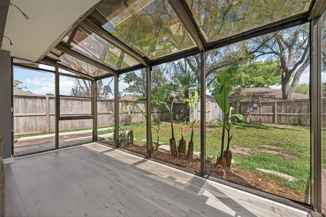 16643 Seawolf Drive, Houston, TX 77062