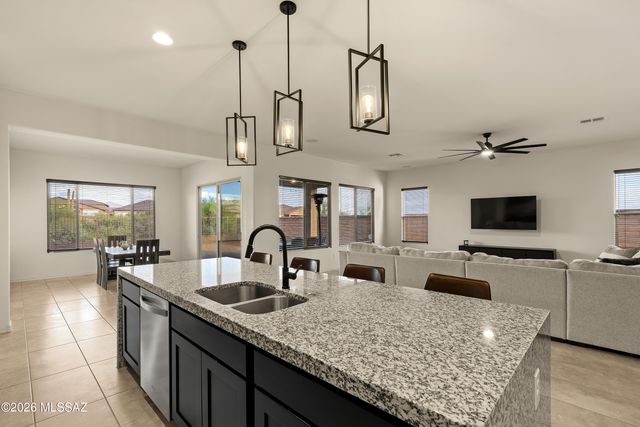 14420 N Twin Saguaro Drive, Marana, AZ 85658