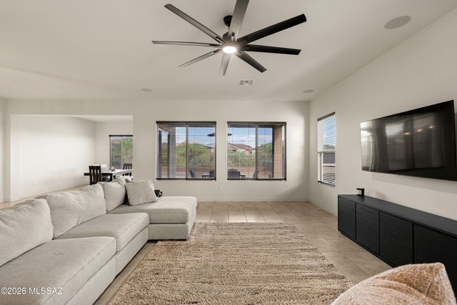14420 N Twin Saguaro Drive, Marana, AZ 85658