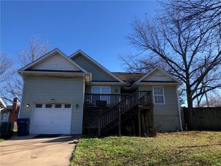 105 Cameron Street, Siloam Springs, AR 72761