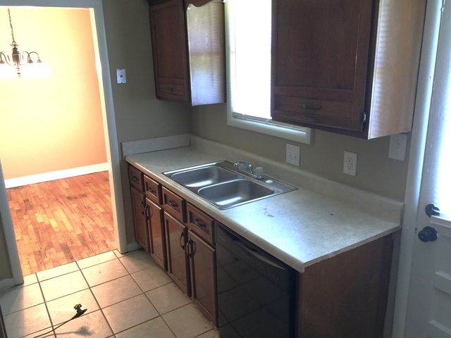 4021 SOUTHLAWN AVE, Memphis, TN 38111