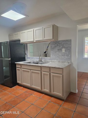 226 CORONADO Road, El Paso, TX 79915