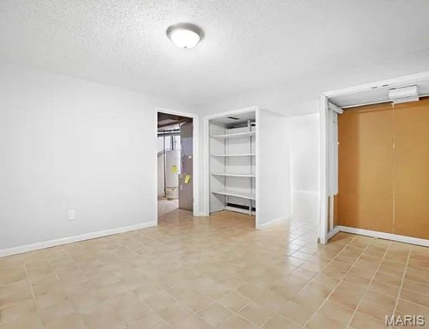 10451 Corbeil Drive, Creve Coeur, MO 63146