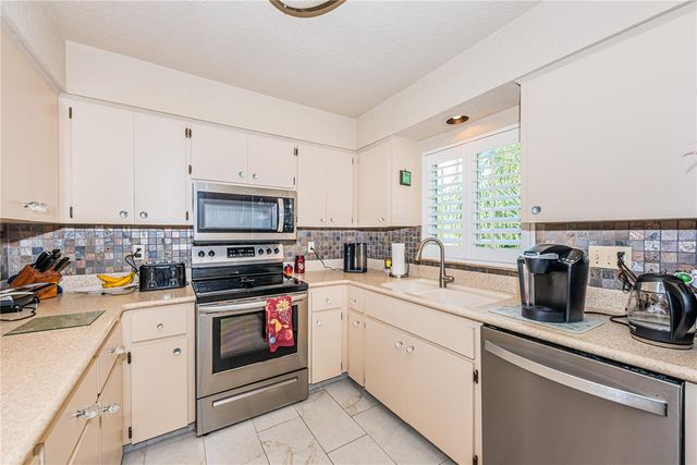 3248 HILARY CIRCLE, Palm Harbor, FL 34684