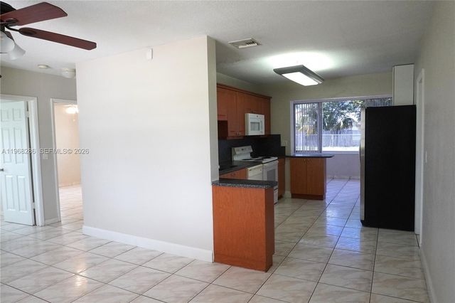 1000 NE 13th Ave, Homestead, FL 33033