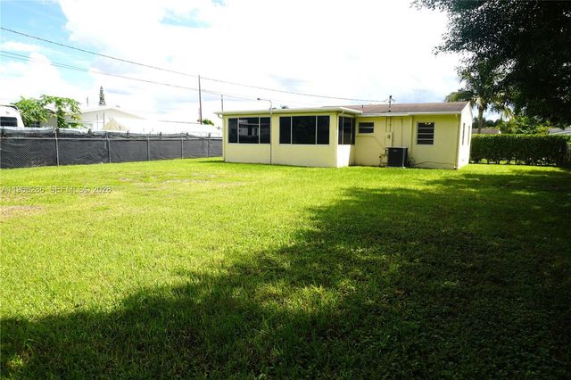 1000 NE 13th Ave, Homestead, FL 33033