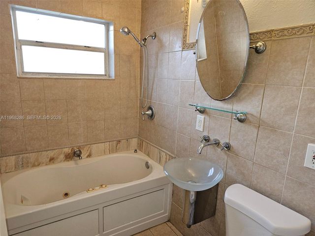 1000 NE 13th Ave, Homestead, FL 33033